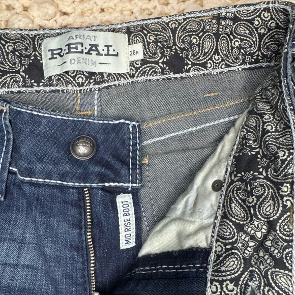 Ariat REAL Women's Blue Jeans.             #9 - Picture 9 of 14